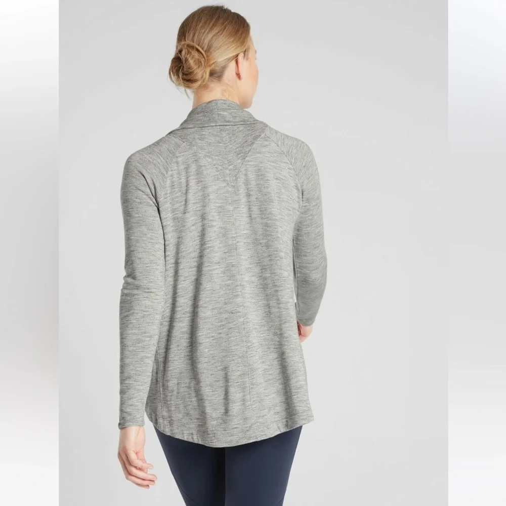 Athleta Nirvana Wear Two Ways Wrap, Marl Grey Heather sz M - Picture 2 of 5